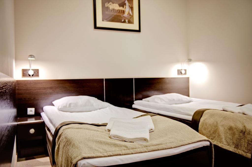 Hotel Picaro Stok Lagow  Bagian luar foto