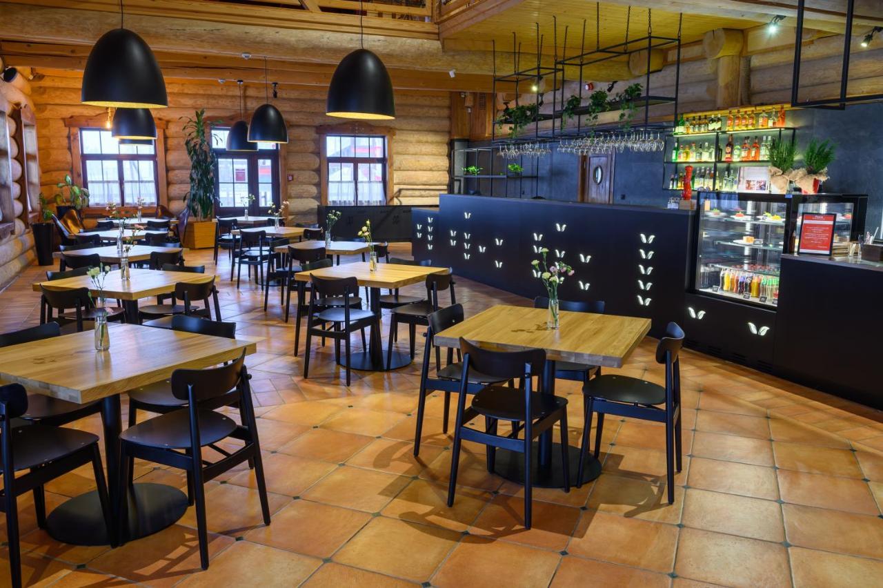 Hotel Picaro Stok Lagow  Bagian luar foto